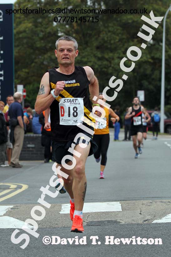Senior mens Northern 6 Stage Road Relay, Warrington. Photo: David T. Hewitson/Sports for All Pics
